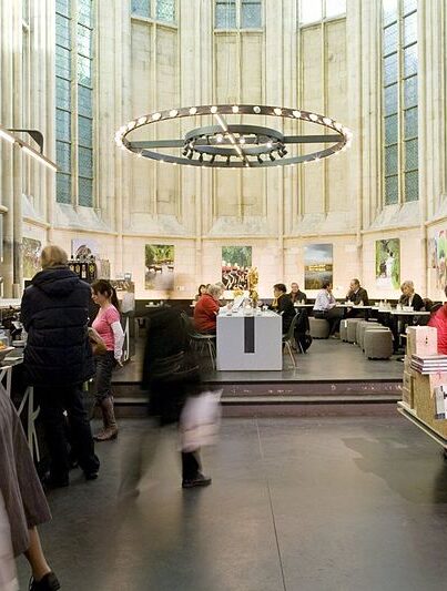 Boekhandel Dominicanen in de Dominicanenkerk in Maastricht (2009)