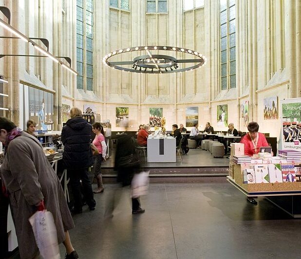 Boekhandel Dominicanen in de Dominicanenkerk in Maastricht (2009)