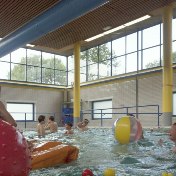 Het rijksmonumentale zwembad van Bio Vakantieoord in Arnhem