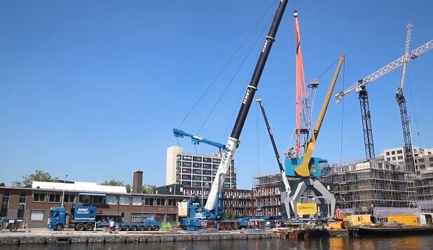 De beeldbepalende kraan in de Laakhaven Den Haag
