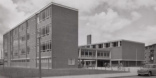 De voormalige ULO Daniël Goedkoopschool uit 1959