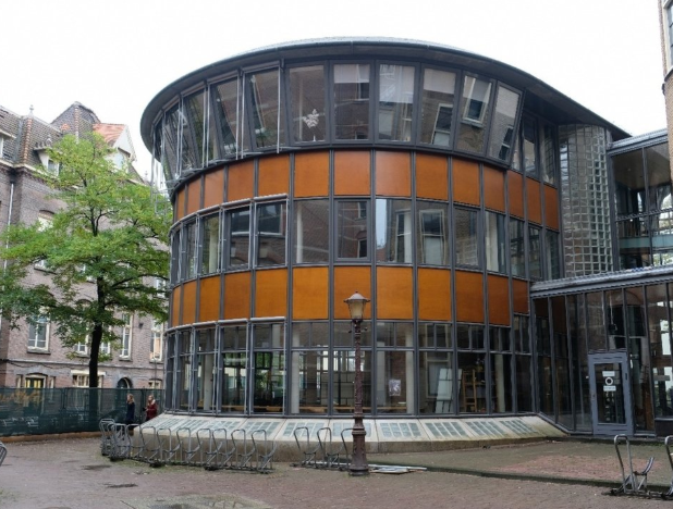 Paviljoen van Theo Bosch op het Binnengasthuisterrein Amsterdam