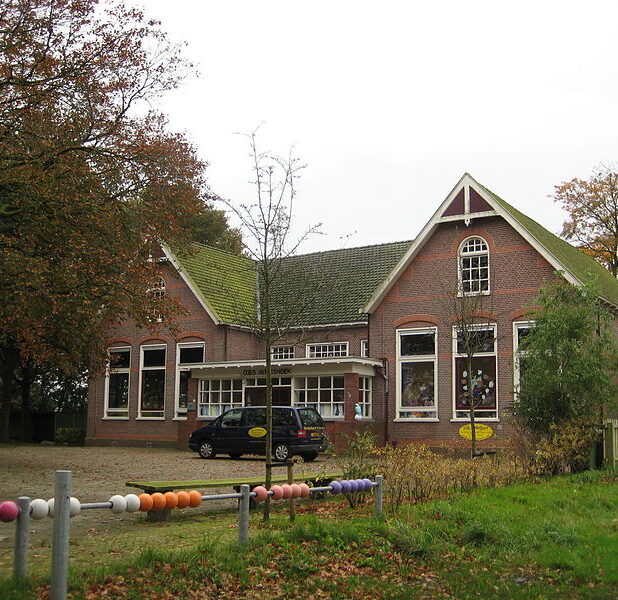 Voormalige basisschool De Rieshoek in Noordlaren
