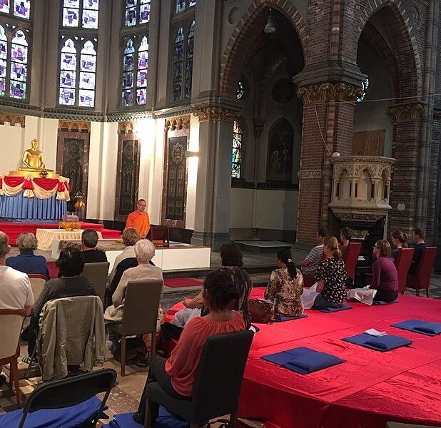 Meditatieavond in de Sint-Victor en Gezellenkerk in Afferden