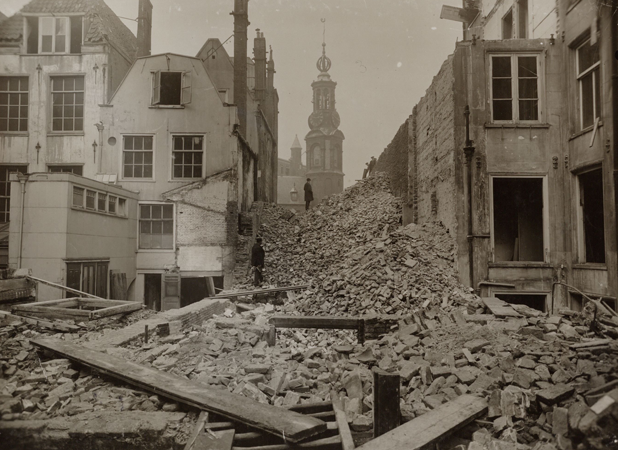 Sloopwerkzaamheden in de Vijzelstraat Amsterdam