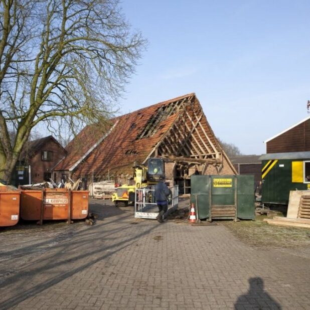 Ontmanteling van Boerderij Beernink.