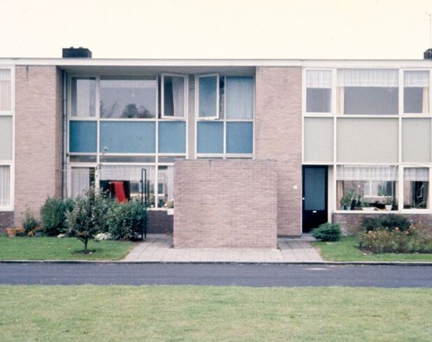 'Om-en-om' woningen van Gerrit Rietveld in Reeuwijk.