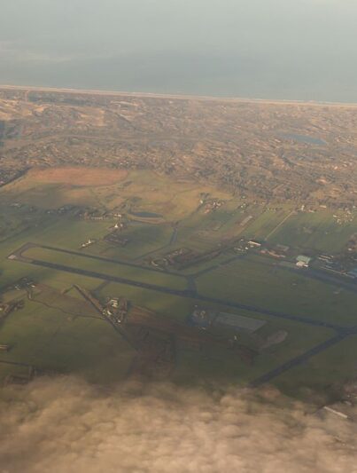 Luchtfoto van vliegkamp Valkenburg