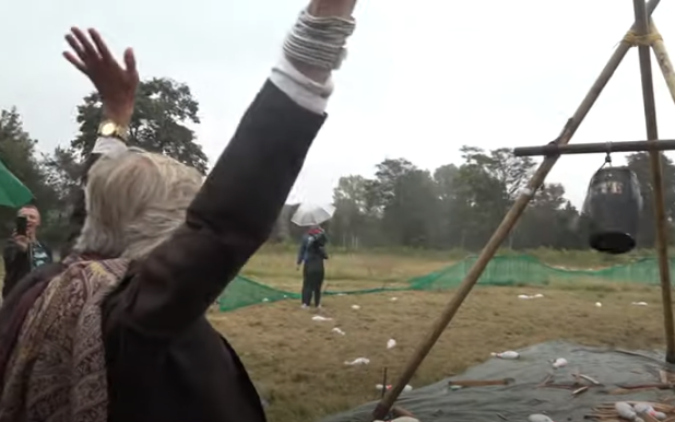 Martien Meiland bij het tonknuppelen in september 2019.