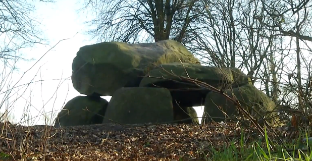 Hunebed van Noordlaren.