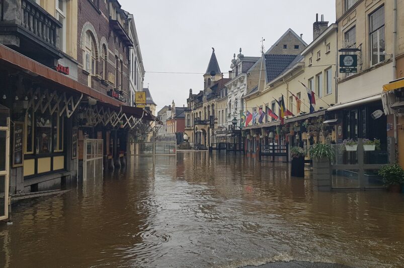 Overstroming van de Geul in Valkenburg.