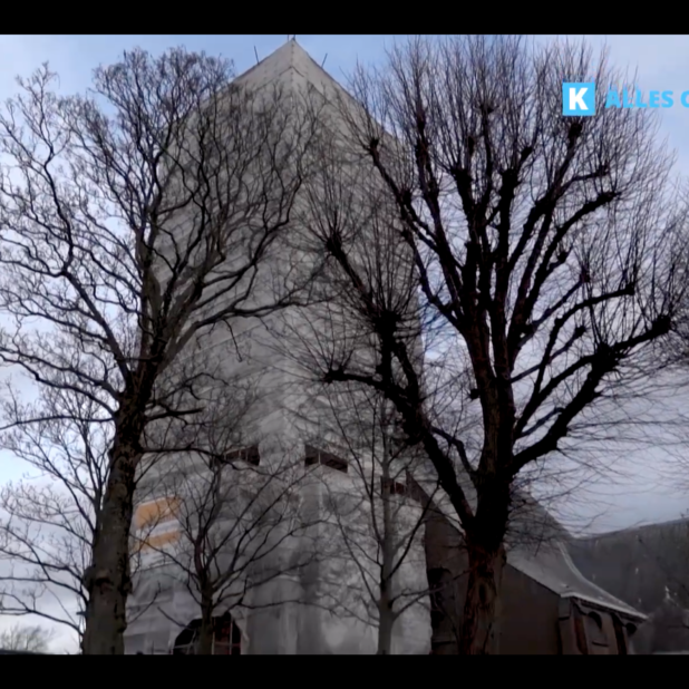 Grote Kerk Rijnsburg in de steigers