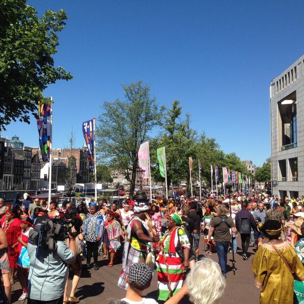 Keti Koti Amsterdam, 2018. Foto via Wikimedia Commons, CC-Zero.
